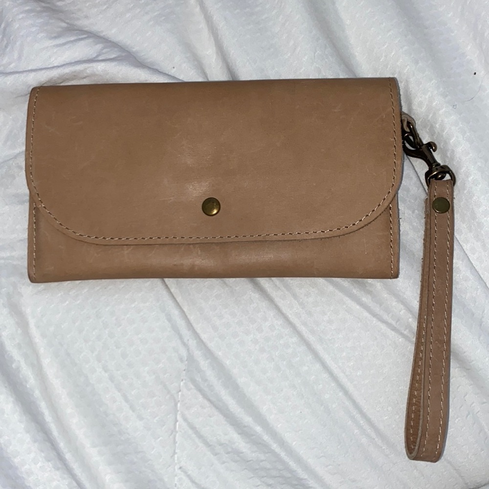 Able Wristlet